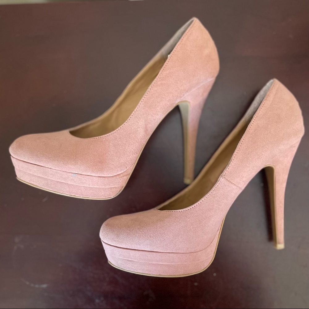 LC Lauren Conrad powder pink suede heels 👠💕